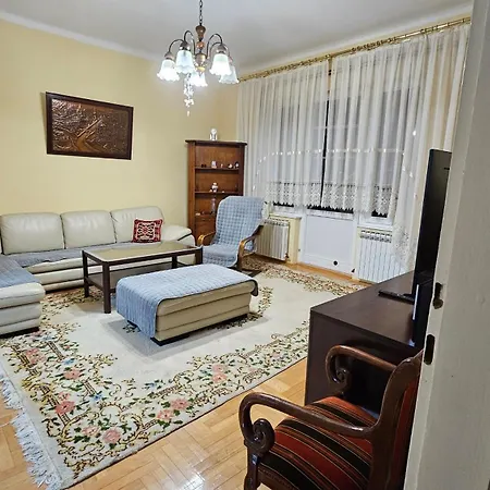 Apartment View & Park - Center *